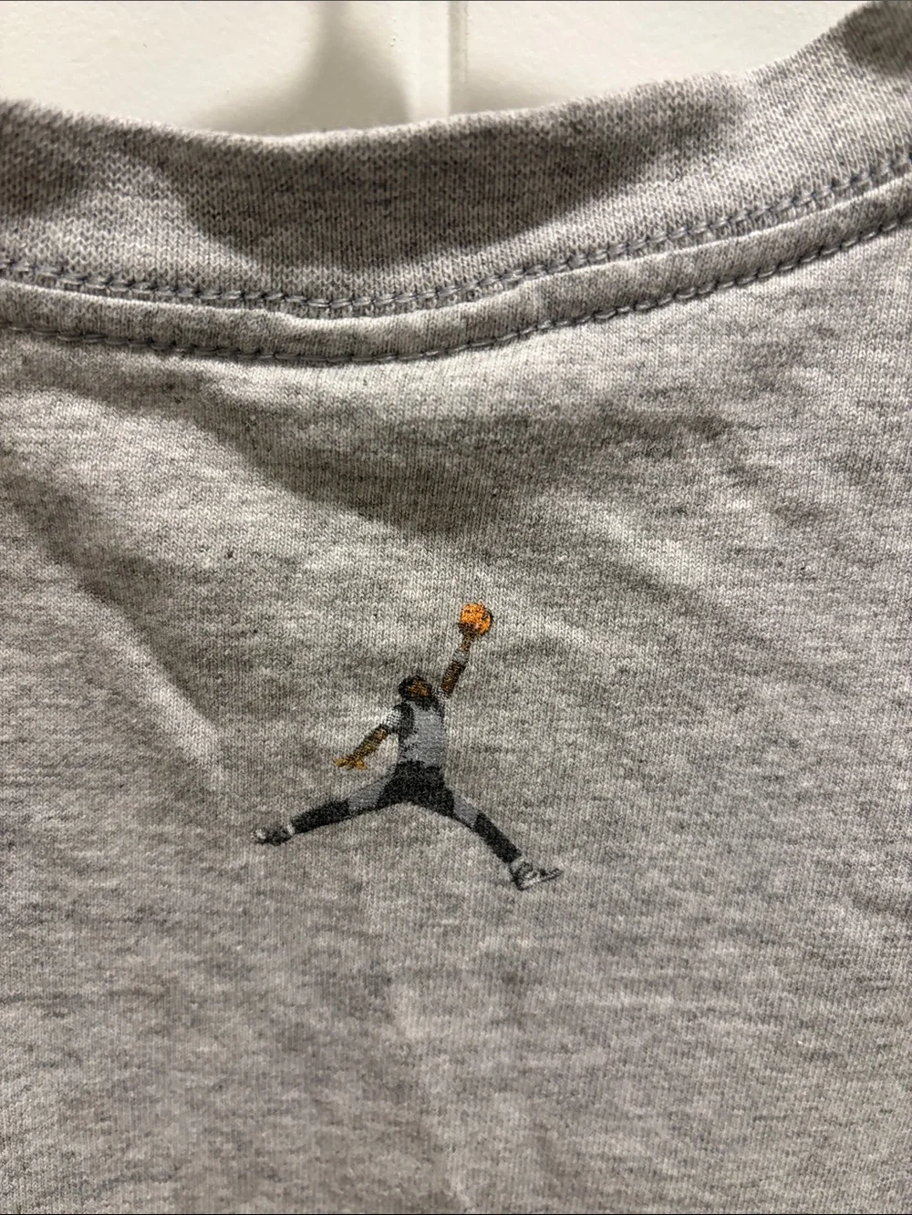 Jordan Brand Retro 1 Gray Short Sleeve Air Jordan 1 Wings Logo Tee size L